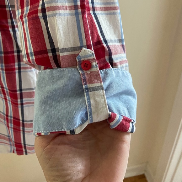 ❤️💙Super CUTE plaid Top - Picture 3 of 7